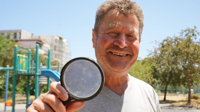 Böyle Yetenek Kimsede Yok! Güneşi Adeta Kalem Gibi Kullanıyor... Temizlik İşçisi Eserleriyle Şaşkına Çeviriyor... - Resim: 1