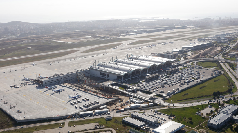 Sabiha Gökçen Havalimanı'nda 'Tavşan' Alarmı! Uçak Piste İnemeyince Ortalık Birbirine Girdi - Resim : 2