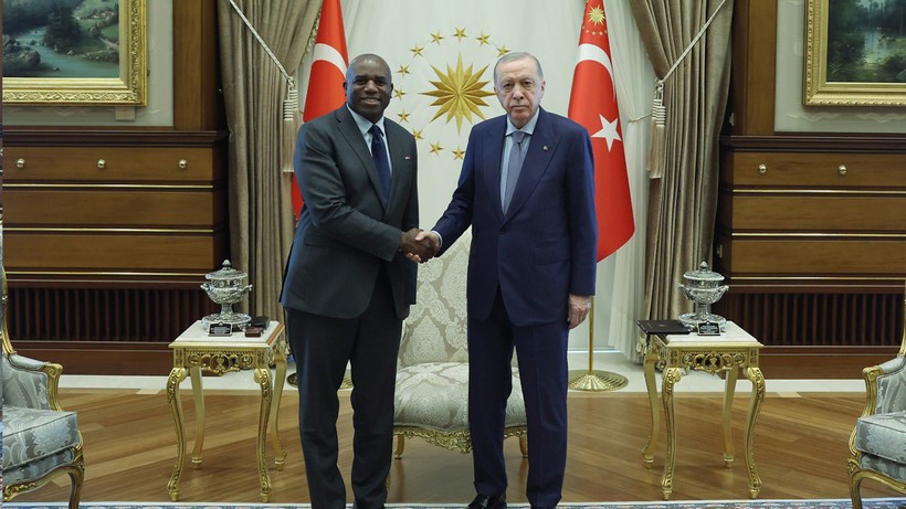 Cumhurbaşkanı Erdoğan’dan İngiltere ile Kritik Temas! Dışişleri Bakanı Lammy ile Görüştü - Resim : 2