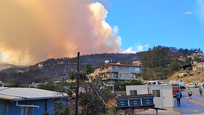 Felaketi Yaşayan Hatay’da Acı Sözler: 'Herkes Depremden Çıkmış Yeni Kendine Geliyordu, Her Şey Tekrardan Bitti' - Resim : 2