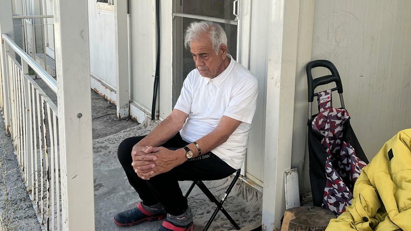 Valilik 'Boşaltın' Dedi Depremzedeler Dert Yandı! 'Gidecek Yerim Yok', 'Oğlum Engelli, Kızım Küçük Elektriğimizi Kesecekler' - Resim : 2