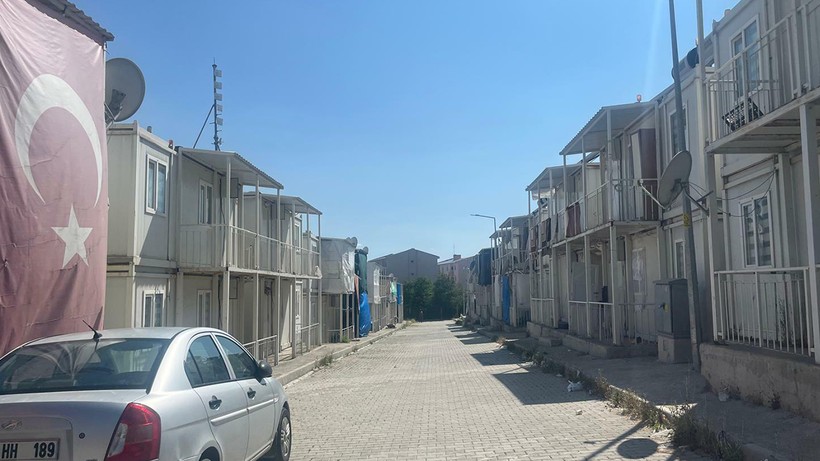 Valilik 'Boşaltın' Dedi Depremzedeler Dert Yandı! 'Gidecek Yerim Yok', 'Oğlum Engelli, Kızım Küçük Elektriğimizi Kesecekler' - Resim : 1