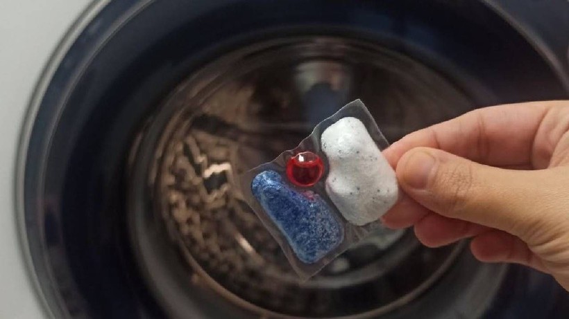Çamaşırları 2 Kat Daha Temizleyen Basit Yöntem! 1 Tane Makineye Atmak Yeterli - Resim: 3