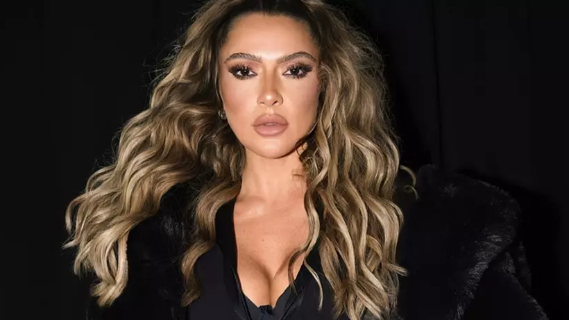 Hadise'den Şoke Eden Yeni İmaj! Gören Hemen 'Değiştir' Dedi, Eleştiri Yağdı - Resim : 1