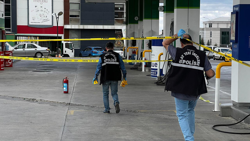 Akaryakıt İstasyonunda Silahlı ve Bıçaklı Kavga: 2 Yaralı - Resim : 1