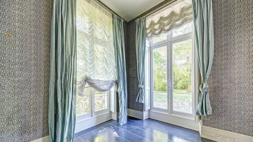 Ünlü Fransız Modacı Karl Lagerfeld’in Sadece Bir Gece Kaldığı Tarihi Konak Rekor Fiyata Satıldı! Duyanlar Hayrete Düştü - Resim : 1