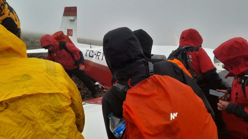 Kaçkar Dağları'nda Uçak Düşmüştü! Yolcu, Kazadan Önce Pilotu Uyarmış: Alçaktan Gidiyoruz, Yükselmemiz Lazım - Resim : 1