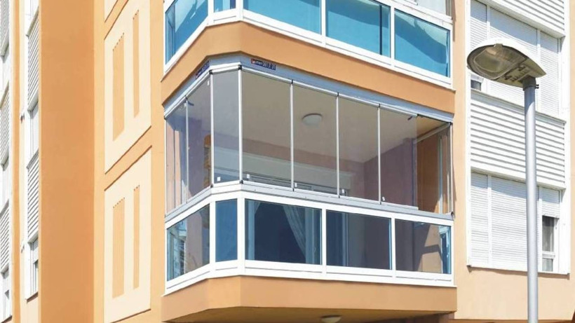Evine Cam Balkon Yaptıranlar Yandı: Cezası Belli Oldu! Hepsi Teker Teker Sökülecek - Resim: 1