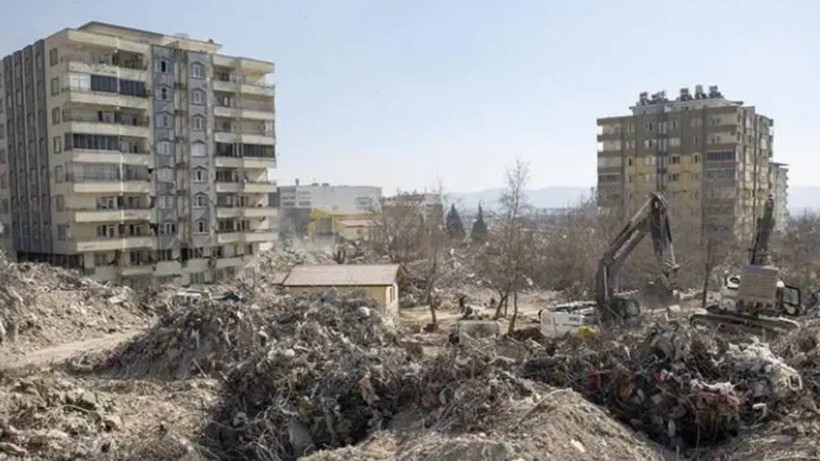 Minik Emir'in Cenazesi Depremden 29 Ay Sonra Bulundu - Resim : 1