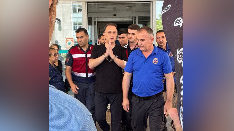 Tutuklu Belediye Başkanı Murat Çalık'ın Annesi Feryat Etti: 'Oğlumu İki Defa Ölümden Aldım Üçüncüsüne Kalbim Dayanmaz' - Resim : 3