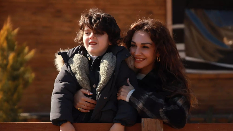 Uzak Şehir’in Nare’si Sahra Şaş’tan Büyüleyen Poz! Beğeni Butonu Çöktü - Resim : 1