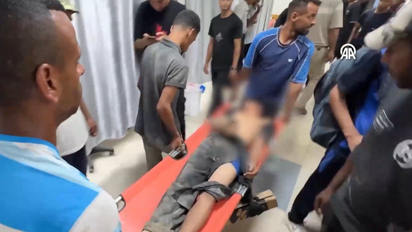 İsrail'den Kan Donduran Bir Saldırı Daha! Yardım Merkezindeki Filistinlileri Gazla Katletti - Resim : 1