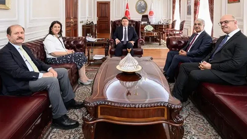 DEM Parti'den Özel'i Ziyaret Sonrası İlk Açıklama - Resim : 4