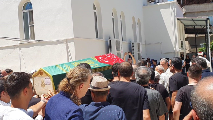 Evinde Ölü Bulunan Spiker Esen Gök’e Acı Veda! Aydın'da Toprağa Verildi - Resim : 4