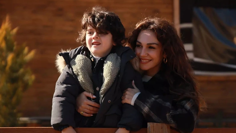 Uzak Şehir'in Nare'si Sahra Şaş'tan Sosyal Medyayı Sallayan Pozlar! Hem Beğeni Hem Yorum Yağdı - Resim : 1