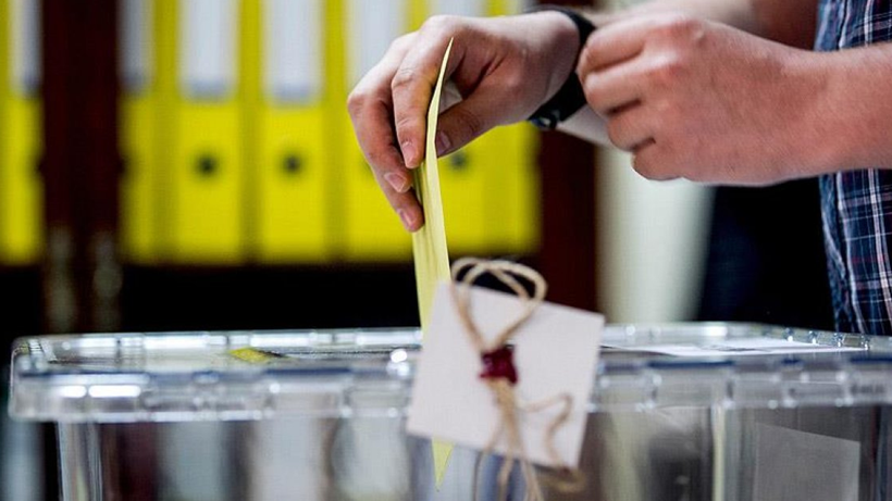 Son Anket Sonuçlarının Ardından İktidara Yakım Yazardan Dikkat Çeken Açıklama: 'Çare Bulmaları Lazım' - Resim : 1