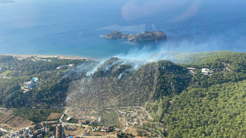 Orman Yangınları Yurdu Sardı! Biri Biterken Diğeri Başlıyor, Alevlerle Amansız Mücadele Gece Gündüz Sürüyor - Resim : 11