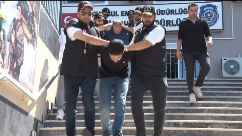 İstanbul'da Haraç Dehşeti! Kalaşnikofla Tarayıp Kayda Aldılar - Resim : 2