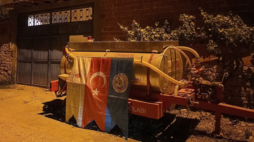 Türkiye Onu Konuşmuştu! Alev Kapanına Patlak Lastikle Giden Çiftçiye Duygulandıran Hediye - Resim : 2