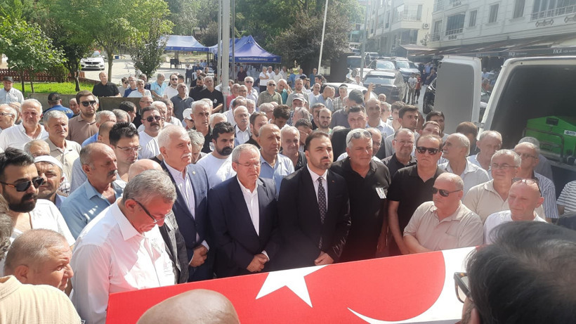Eski CHP’li Vekil Suat Binici'ye Acı Veda! Memleketinde Toprağa Verildi - Resim : 2