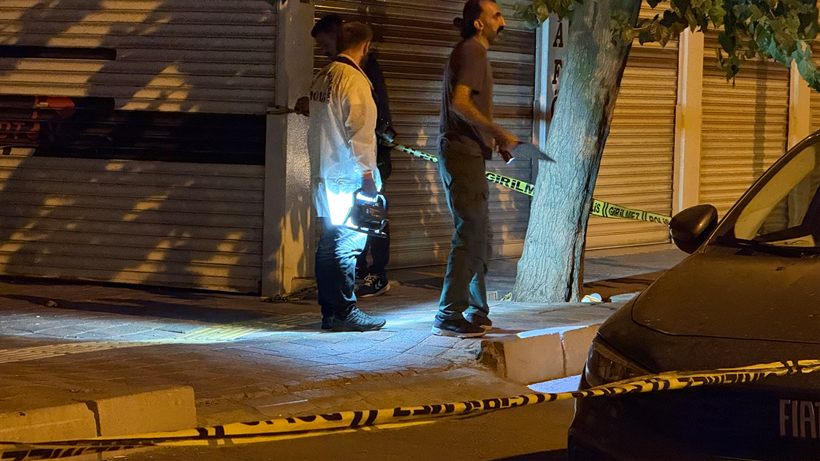 Diyarbakır’da Korku Dolu Anlar! Kahvedeki Silahlı Dehşet Sokağa Taştı: 10 Kişi Yaralandı - Resim : 1