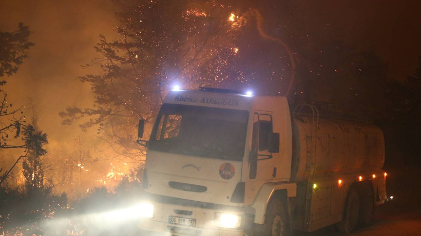 Biri Bitmeden Diğeri Başlıyor... İzmir'de Ormanlar Alevlere Teslim - Resim : 7