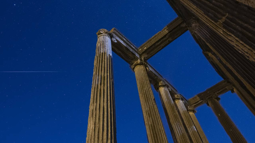 Gökyüzünden 'Ateş Topları' Yağdı: Farklı İllerden Büyüleyen Kareler... - Resim : 2