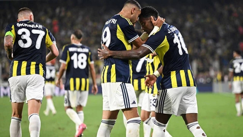 Hollanda Basını Feyenoord’un ‘Acı’ Yenilgisiyle Sallanıyor: Mourinho Büyüklüğünü Gösterdi, GOAT Sensin - Resim: 7