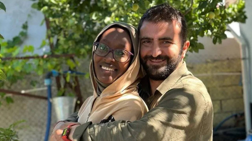 Afrikalı Fenomenden 'Irkçılık' İsyanı: 'Ben de İnsanım' Diyerek Gözyaşlarına Boğuldu - Resim : 2