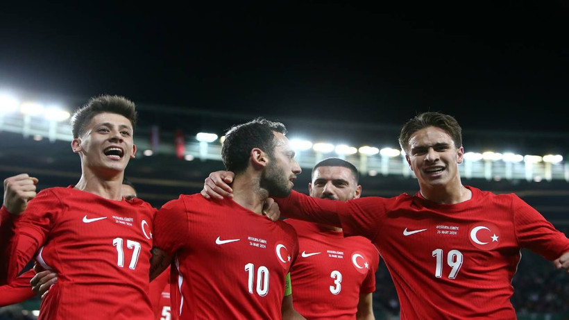 Beşiktaş ve Fenerbahçe'den Tarihi Galibiyet! UEFA Ülke Puanı Sıralaması Güncellendi, Bakın Türkiye Kaçıncı Sıraya Yükseldi? - Resim: 12