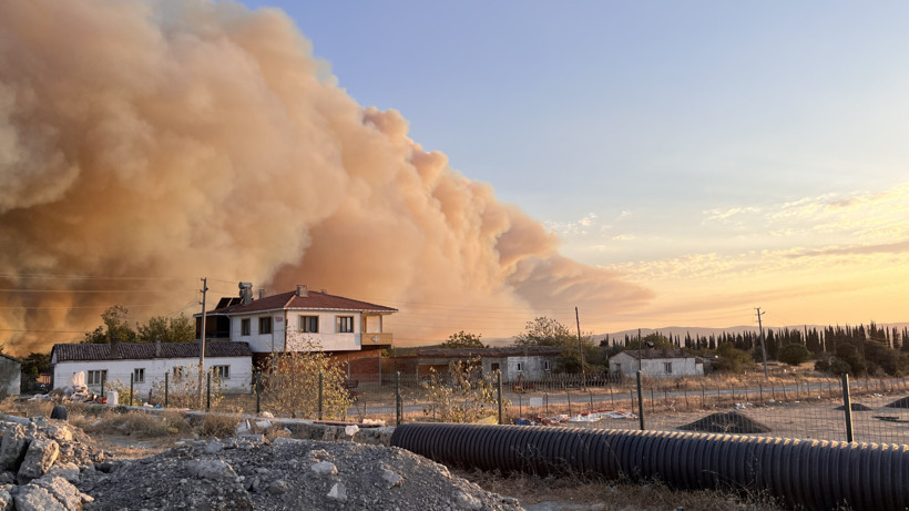 Ne Sabahı Ne Gecesi Var... Kızıl Kabus Çanakkale'yi Sardı, Köyler Tek Tek Tahliye Ediliyor - Resim : 6