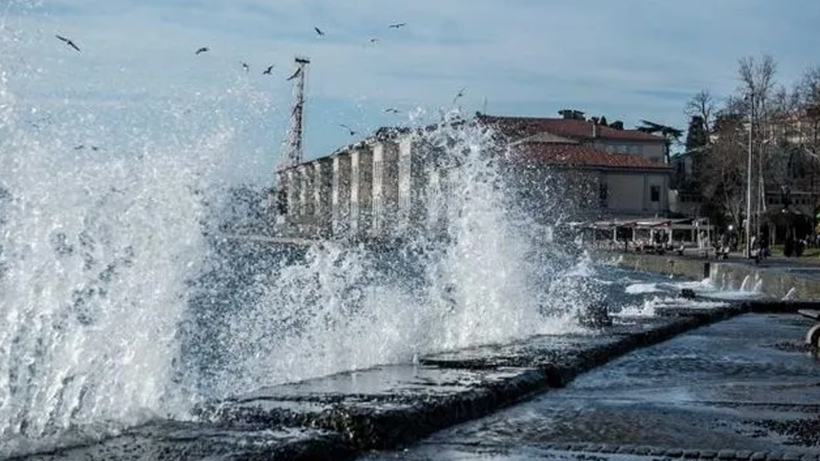AKOM Saat Verdi Valilik, Meteoroloji Peş Peşe Uyardı! İstanbul’da Fırtına Alarmı… Ünlü Parka Girişler Kapatıldı - Resim : 3