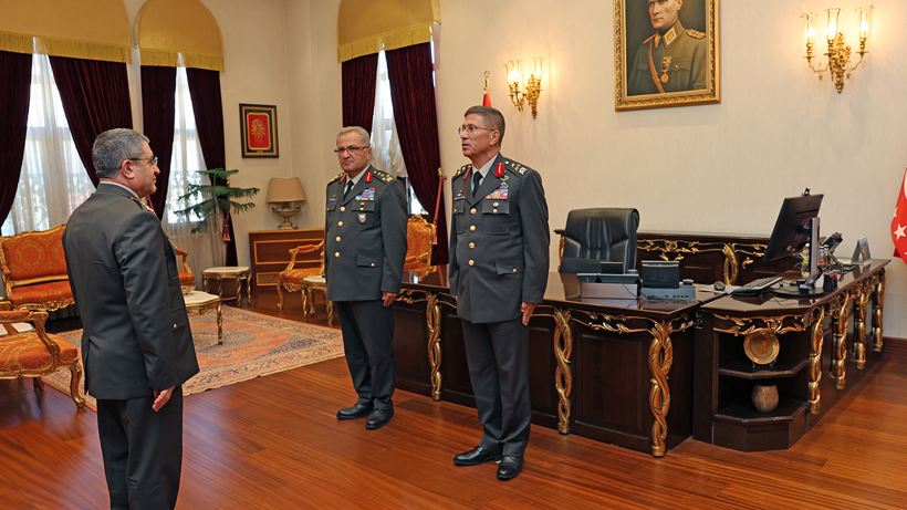 Kara Kuvvetleri’nde Yeni Dönem! 1. Ordu’nun Başına Korgeneral Bahtiyar Ersay Geldi - Resim : 2