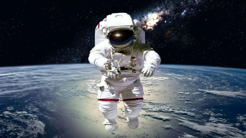 NASA Astronotu Bilinmeyen Gerçeği Açıkladı! Uzaya Giden Astronotlar Ne Kadar Maaş Alıyor? - Resim : 1