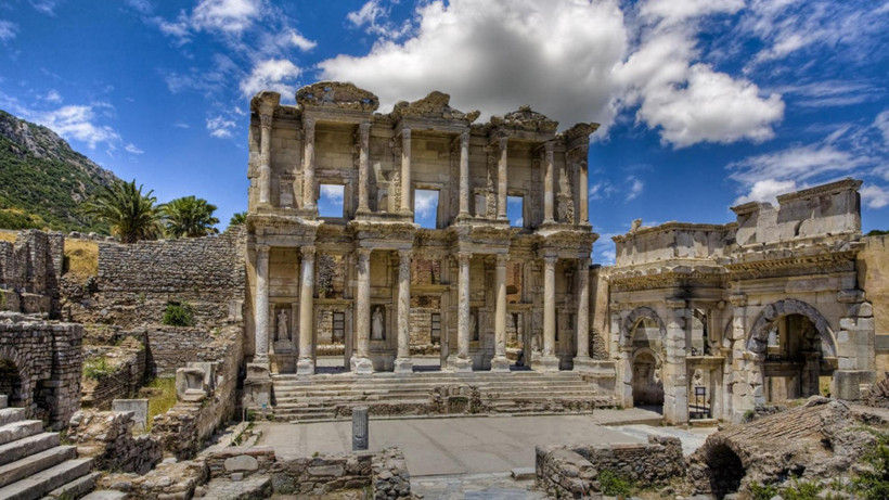 Kuşadası: Ege’nin Renkli Limanı - Resim : 2