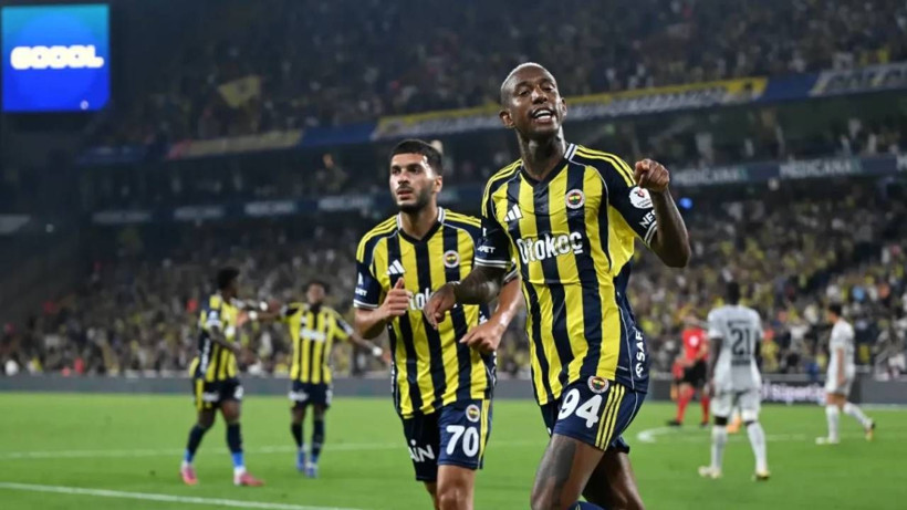 Fenerbahçe Kadıköy'de 3 Golle 3 Puanı Kaptı! İşte Spor Yazarlarından Kocaelispor Galibiyeti Değerlendirmesi: 'Zevksiz Bir Maça Dönüştü' - Resim: 5