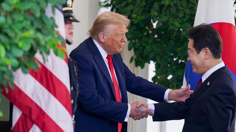 Elindeki Morluklar Hakkında Beyaz Saray'dan Açıklama: Trump Tedavi mi Görüyor? - Resim : 2