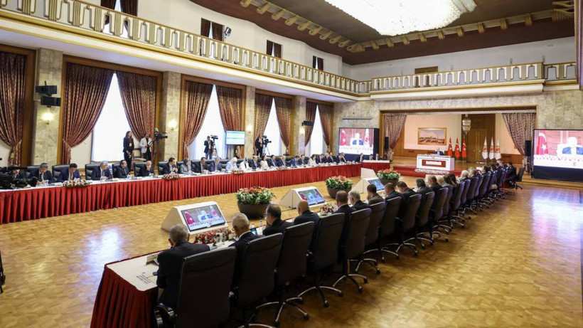 Komisyonda Bugün Hukukçular Dinlenecek: Üç Büyük Baro Toplantıya Katılmıyor - Resim : 2