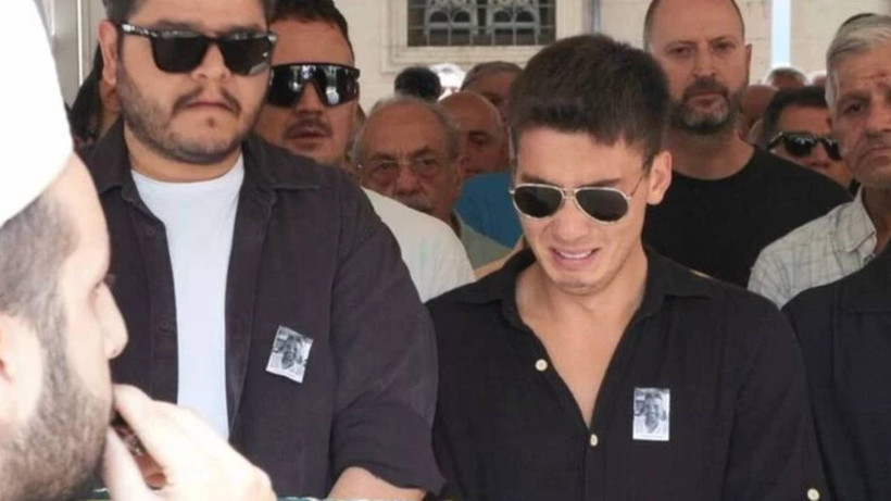 Babasının Vefatıyla Sarsıldı! Uzak Şehir'in Kaya'sı Atakan Özkaya’nın Paylaşımı Yürekleri Dağladı - Resim : 1