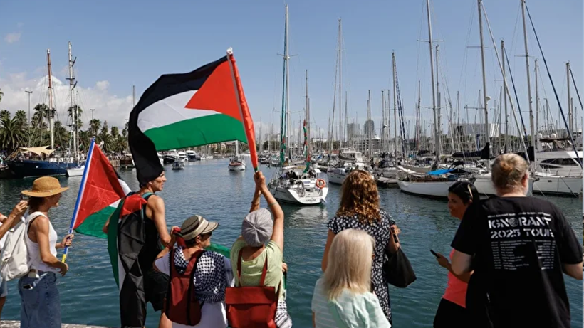 Dünyanın Gözü Bu Gemide! Gazze'ye Umut Taşıyan Global Sumud Yola Çıktı - Resim : 1