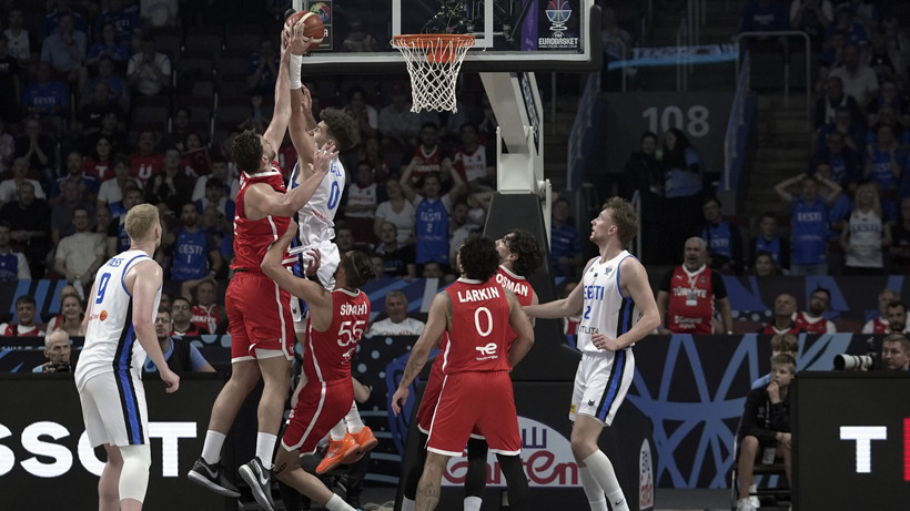 12 Dev Adam 4'te 4 Yaptı! Estonya'yı 20 Sayı Farkla Devirdik - Resim : 1