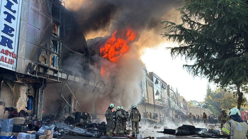 İSTOÇ'ta Büyük Yangın! 17 İş Yeri Zarar Gördü - Resim : 5