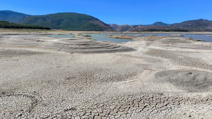 İzmir Susuzluk Felaketi Yaşıyor! 26 Yılın En Kötüsü... - Resim : 2