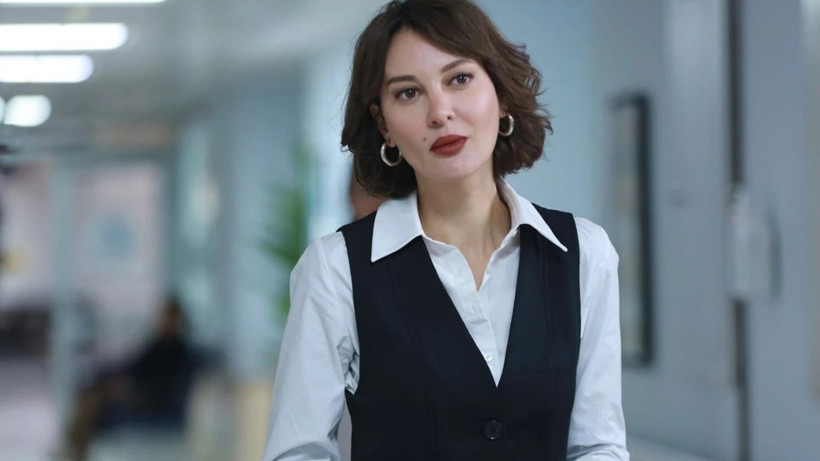 Uzak Şehir'de Yeni Sezon Öncesi Deprem! Aniden Diziden Ayrıldılar - Resim : 3