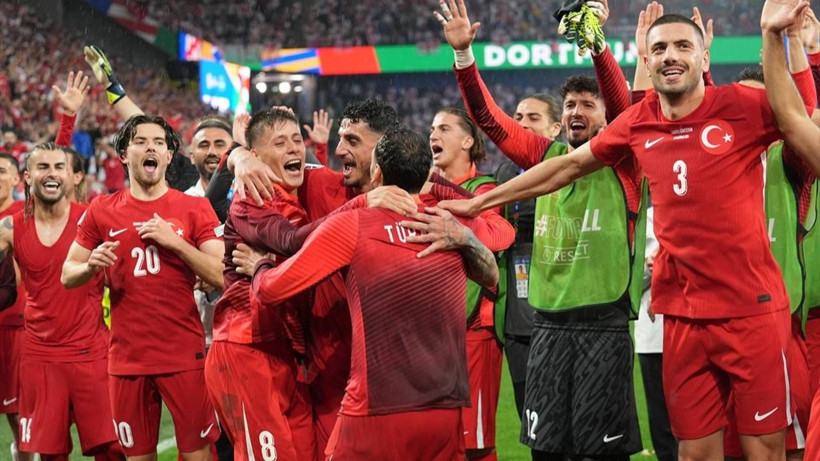 Ay Yıldız Bir Esti Tam Esti! Spor Yorumcuları Türkiye'nin Gürcistan Zaferinin Kritik Noktasını Açıkladı: ‘Montella Küllerinden Doğan Yeni Bir Takım Yarattı’ - Resim: 8