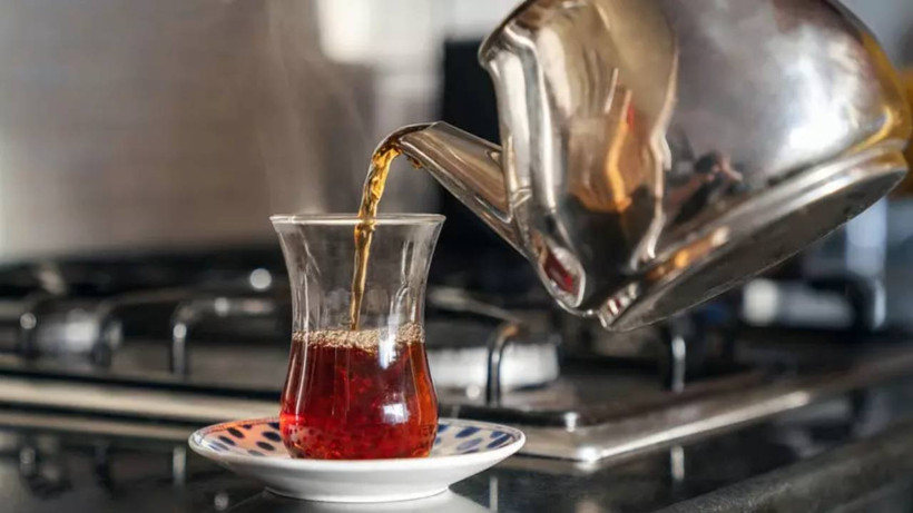 ÇAYKUR’un Zam Fırtınası Durmuyor: Çaya Peş Peşe Zamlar Yağdı! 3 Ayda Tam 3 Kez Fiyatı Arttı - Resim : 1