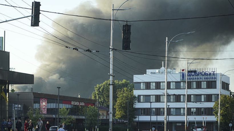 Rusya-Ukrayna Savaşında Bir İlk! Kiev’de Hükümet Binası Vuruldu… 805 İHA, 13 Füze, 3 Can Kaybı - Resim : 3