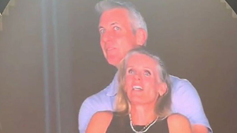 CEO ve Müdürü Kiss Cam'e Yakalanmışlardı! Coldplay Konseri Sonrası Boşanma Depremi - Resim : 2