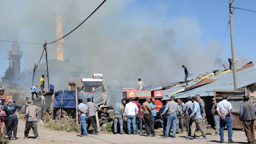 Kars’ta İki Evde Yangın Paniği - Resim : 1