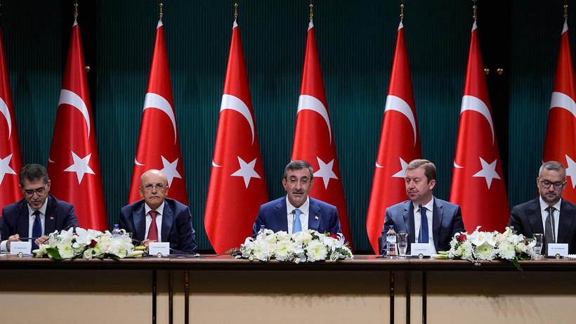 Ekonominin Yol Haritası Açıklandı: Enflasyon, Büyüme, İşsizlik... 3 Yıllık Hedefler Belli Oldu - Resim : 4